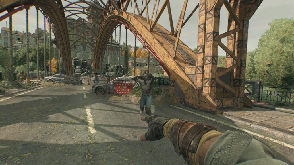 How to Throw Melee Weapons and Items in Dying Light: The Beast
