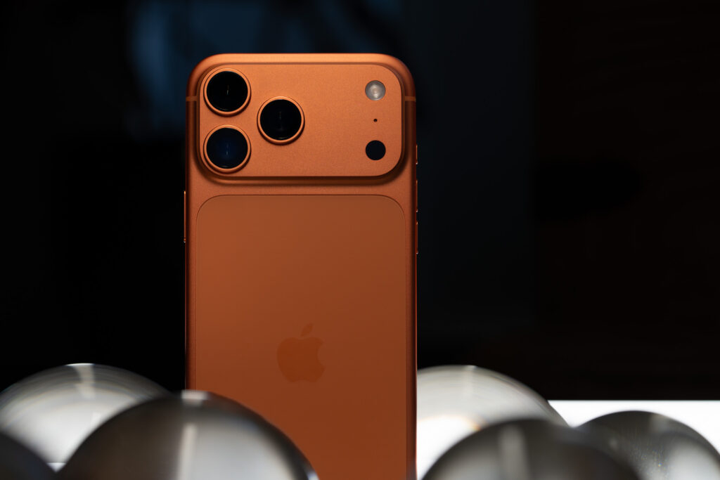iFixit zooms in on reports of an iPhone 17 Pro scratch problem