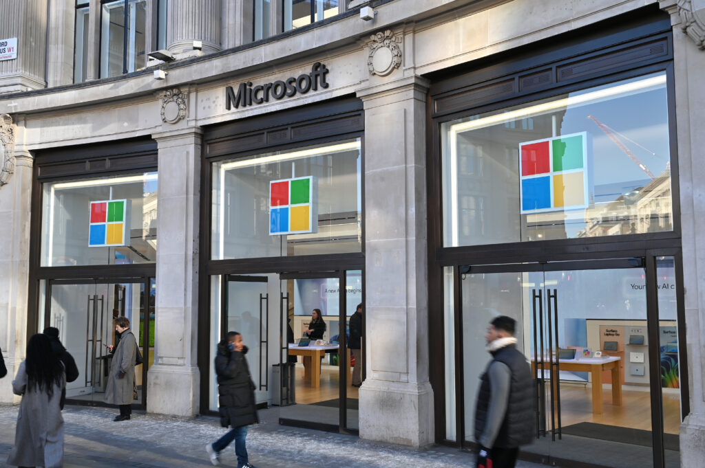 Microsoft trumps Google with $30 billion investment in the UK