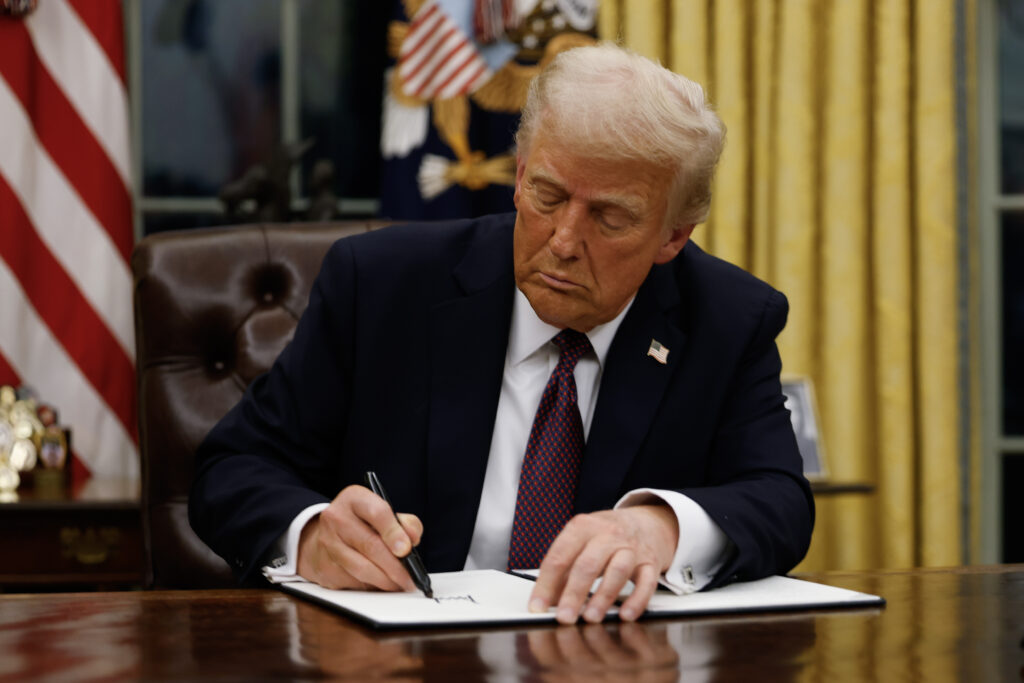 Trump announces skilled worker visas will now cost $100,000