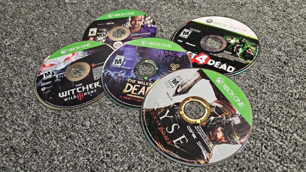 Why are fewer and fewer Xbox games releasing with physical discs? “We wouldn’t be able to make our investment back.”