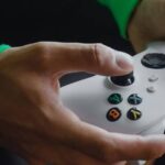 Scientists have worked out why some people invert video game controls, so which side is correct?