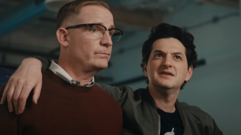 Xbox Ad For The Outer Worlds 2 Jokes About Bribing People To Like The Game