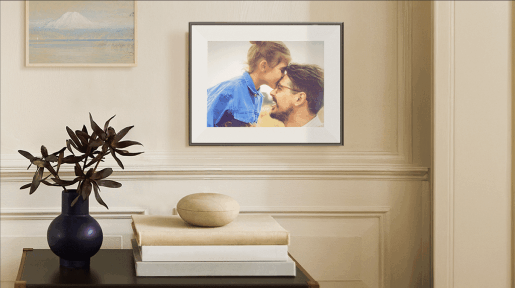 Aura introduces a $499 e-ink digital photo frame that lets you go cordless