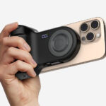 Belkin’s new power bank gives your smartphone a camera grip for $80