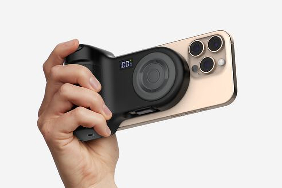 Belkin’s new power bank gives your smartphone a camera grip for $80