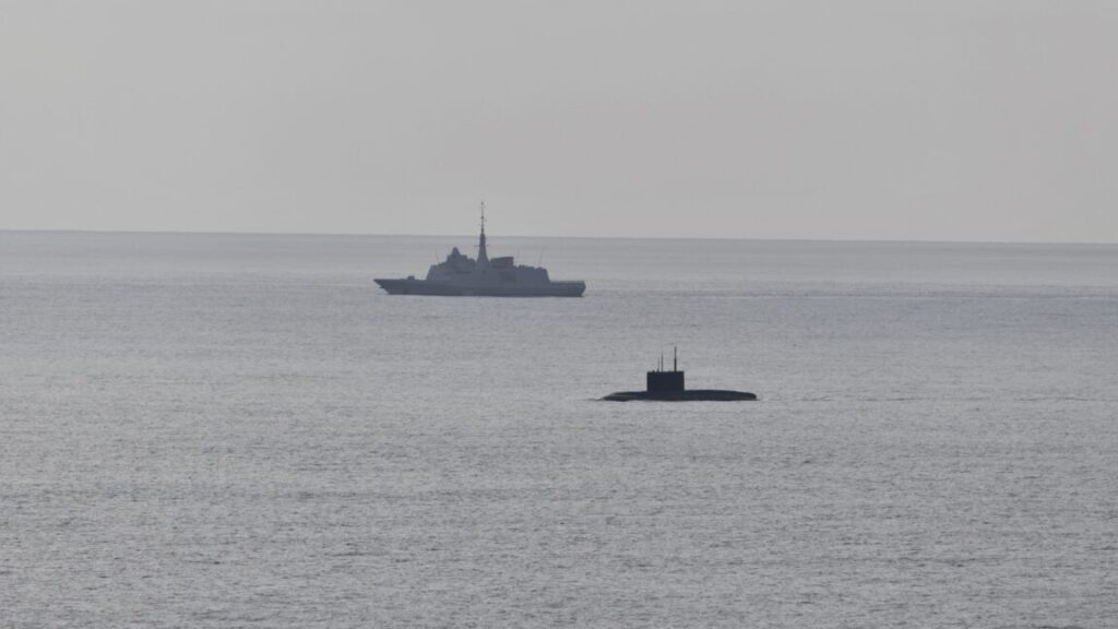 NATO boss mocks Russian navy, which is on the hunt for Red October “the nearest mechanic”
