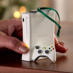 Hallmark’s glowing Xbox 360 ornament plays the Halo theme