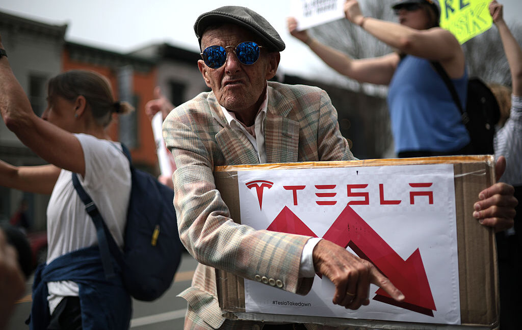 Tesla profits fall 37% in Q3 despite healthy sales