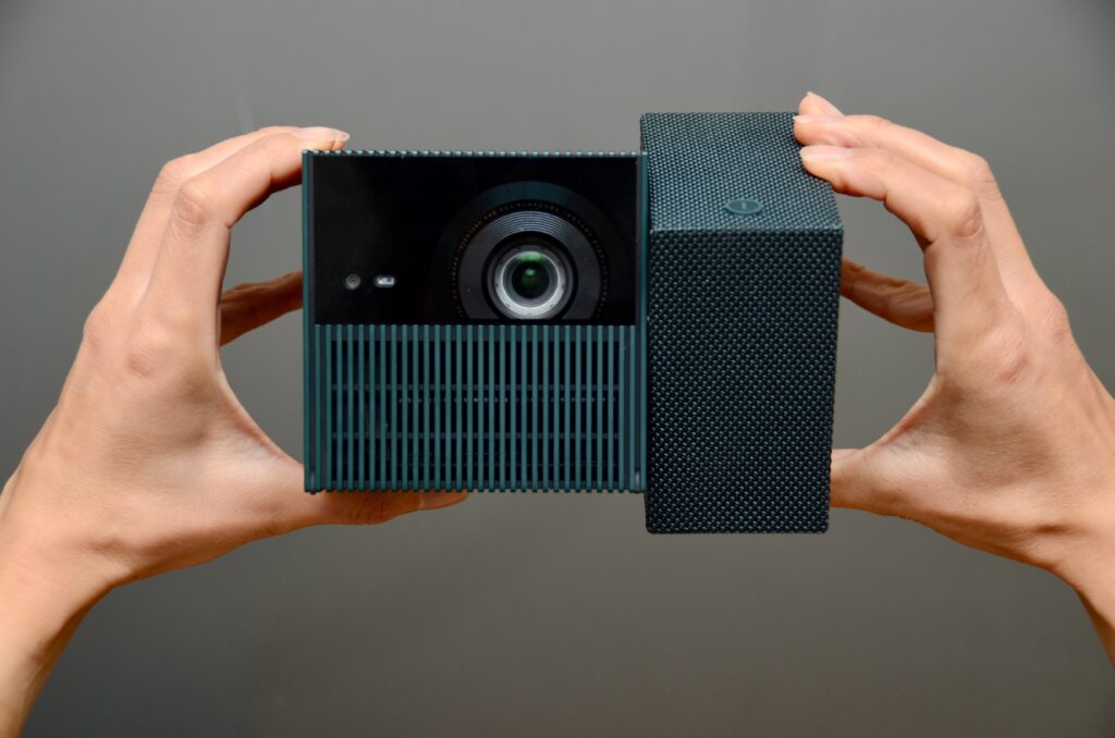 TCL’s PlayCube projector is more fun than a Rubik’s Cube