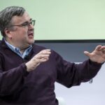 Reid Hoffman urges Silicon Valley leaders to stop bending the knee to President Trump
