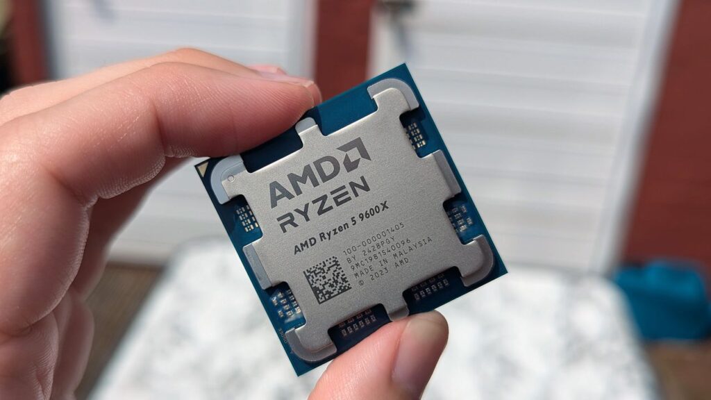 The entry-level CPU we believe is “masterclass of performance-per-watt efficiency” is now under $200 β it has CPU Speeds of 3.9 GHz, 6 Cores, and more