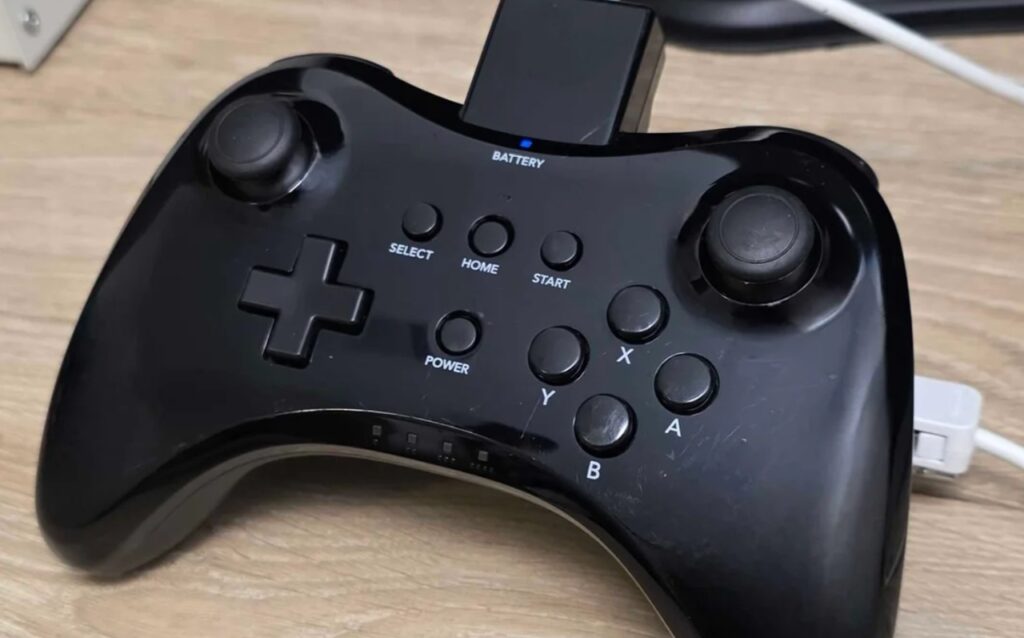 A prototype of the Wii U Pro Controller has surfaced