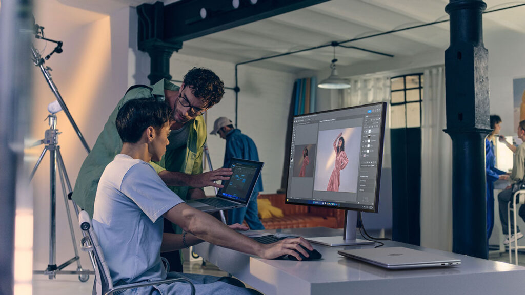 CES 2026: HPโs EliteBoard and Series 7 Pro Monitor Rethink the Modern Workstation