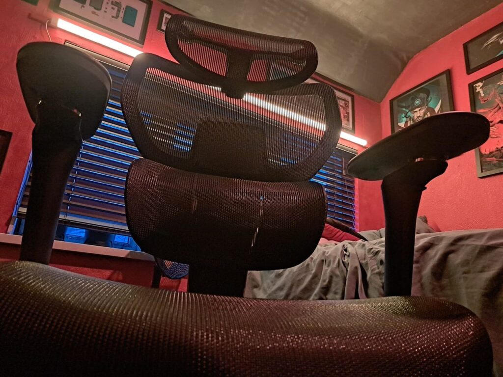 FlexiSpot’s C7 Morpher chair lives up to its premium price with supreme comfort and dynamic adjustment options