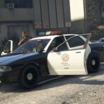 Funny GTA Online Bug Makes Cop Climb into Tiny RC Tank