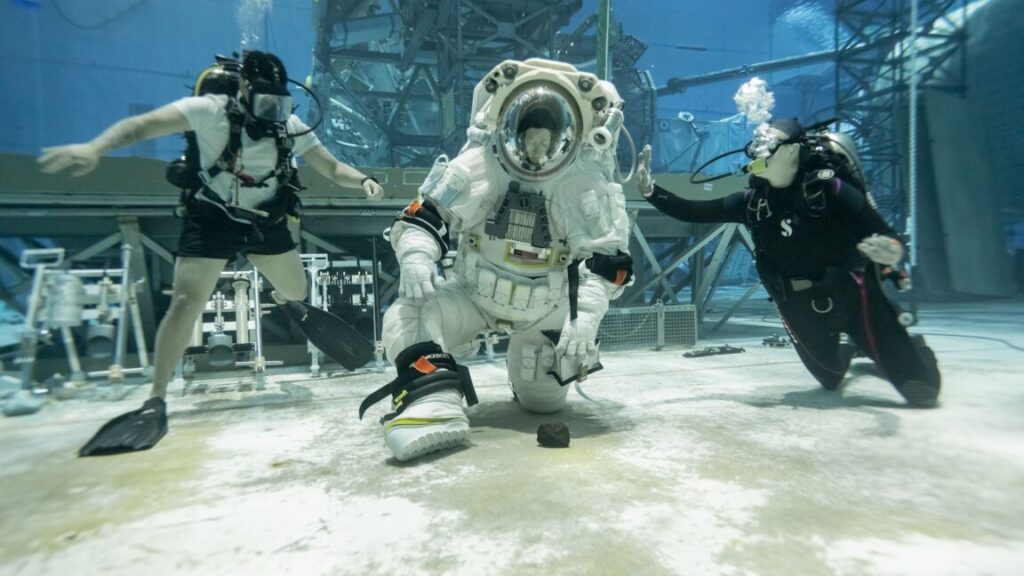 Former astronaut on lunar spacesuits: “I don’t think they’re great right now”