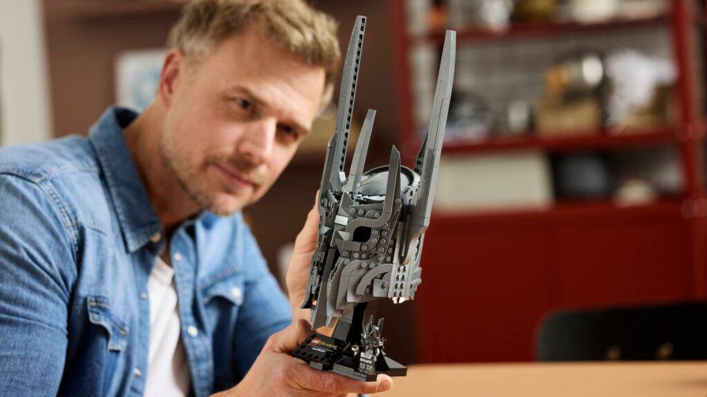 Lego’s new Lord of the Rings set puts Sauron’s head on your shelf