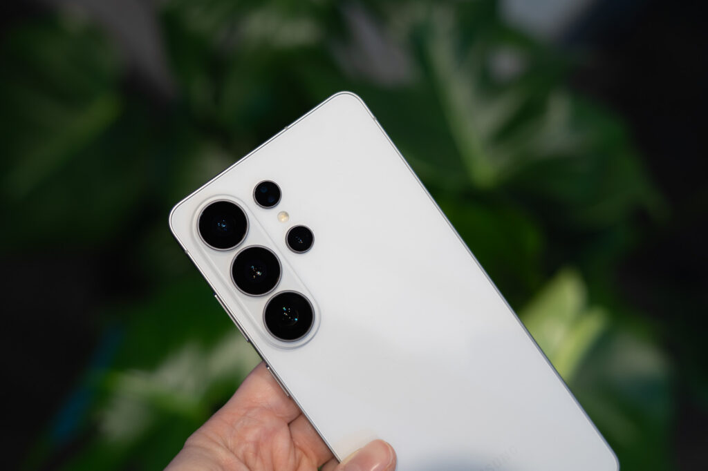 AI deepfakes are a train wreck and Samsung’s selling tickets