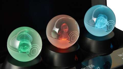 You Have To Be In Japan For This Awesome Pokemon FireRed And LeafGreen Special Edition