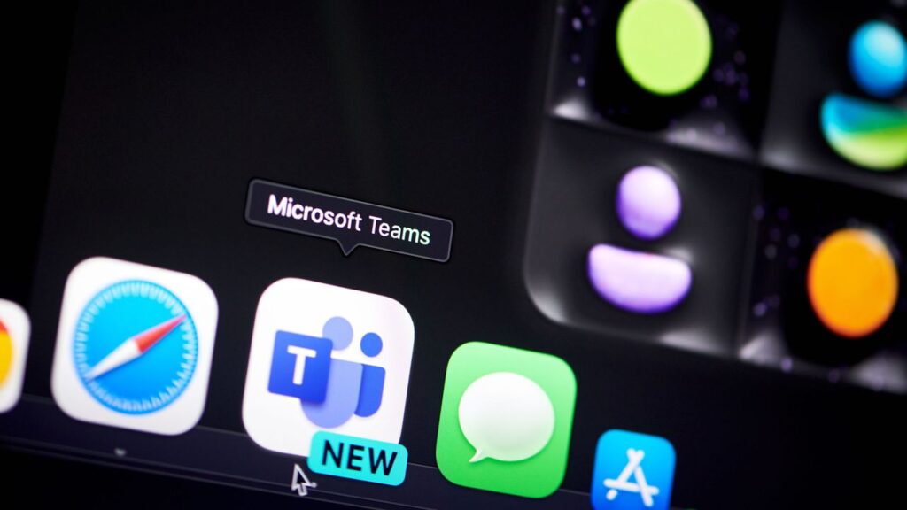 Microsoft Teams moves the ‘Quit’ option to Windows 11’s system tray — it’s trying to stop you from leaving meetings by mistake