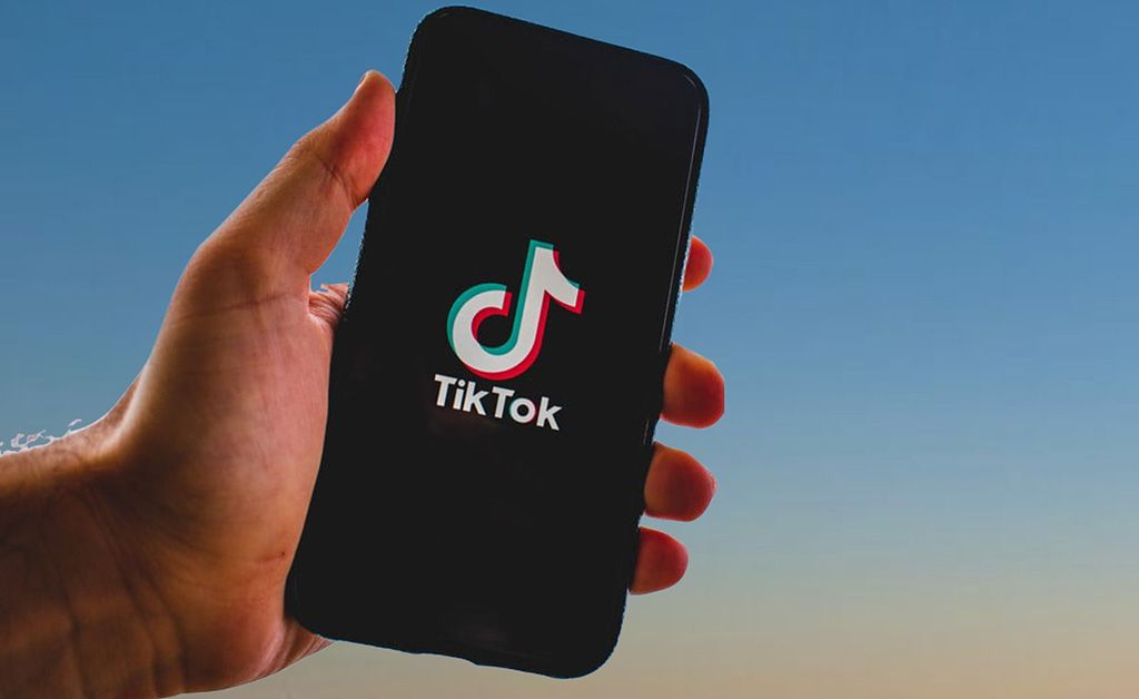 EU regulators say that TikTok has ‘an addictive design’ in a preliminary report, and that it might receive a hefty fine if it doesn’t change its infinite-scrolling ways