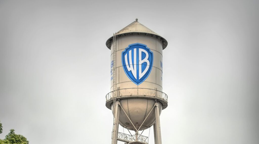 (UPD) Netflix withdraws its bid to acquire Warner Bros., leaving the way open for Paramount