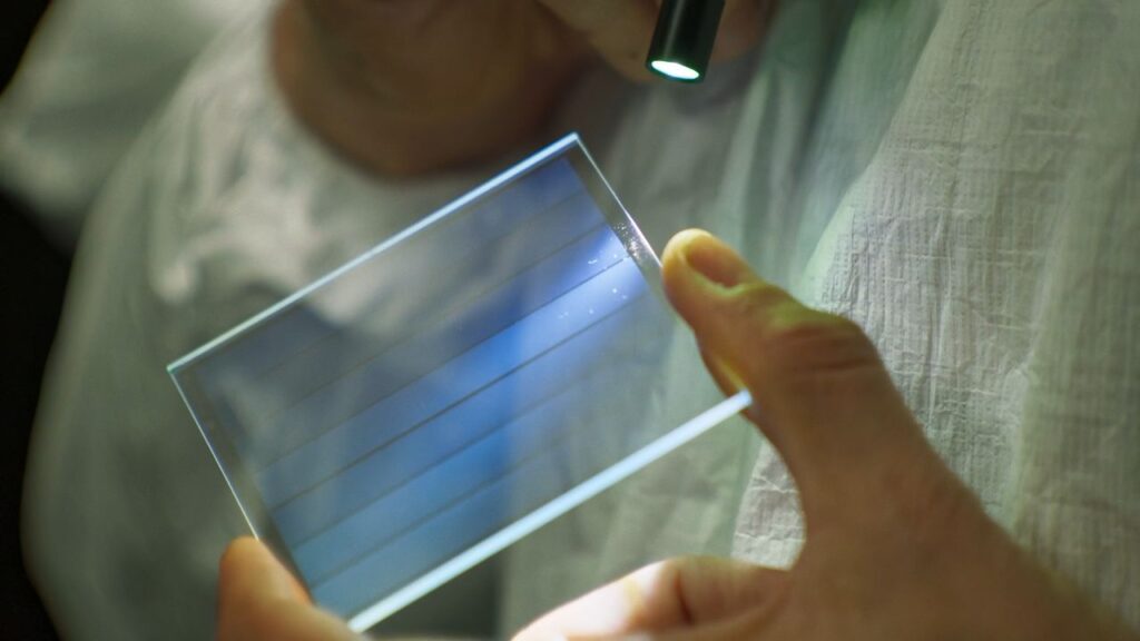 Microsoft just pulled off a breakthrough in glassโbased data storage โ and the implications are way bigger than you think