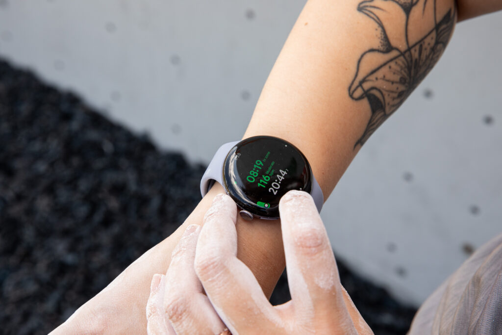 The Pixel Watch now lets you tap to pay without opening the Wallet app