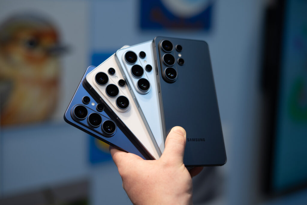 Samsung adds native AirDrop support to Galaxy S26 devices