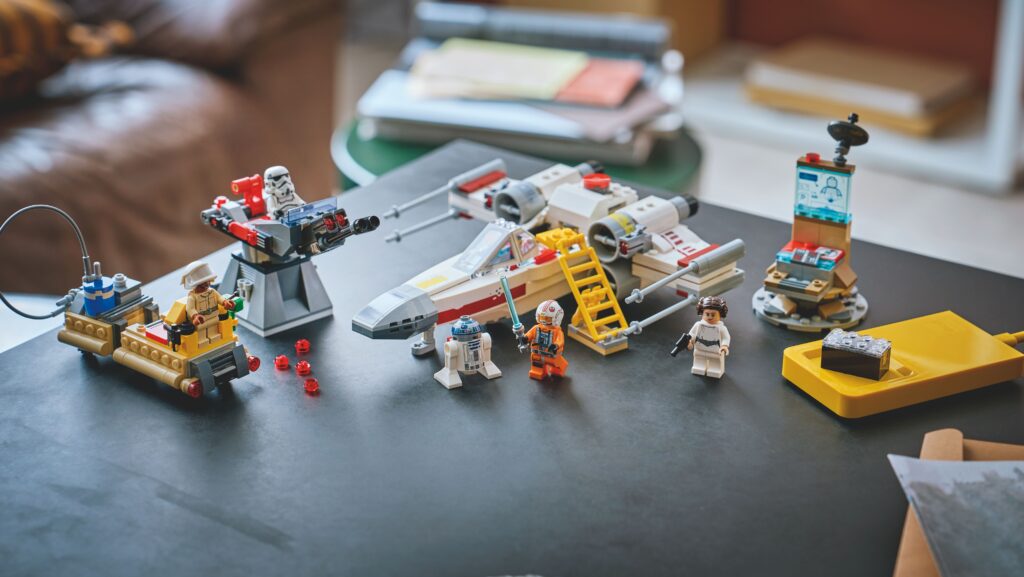 Lego’s Smart Play Star Wars sets hit stores with minifigures, Smart bricks