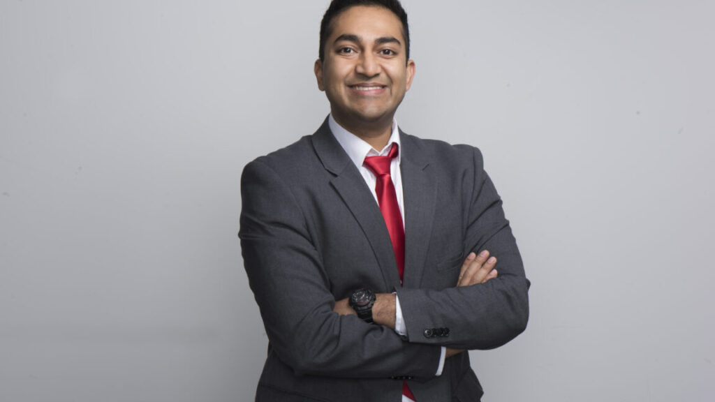 Trump’s divisive FDA vaccine regulator self-destructs, will exit agency (again)