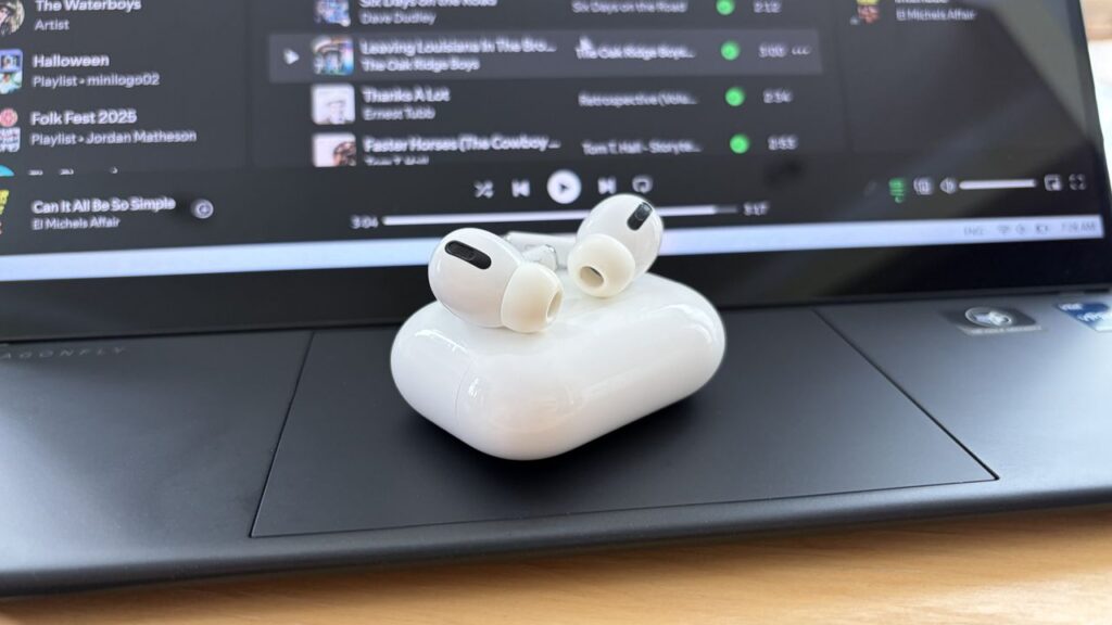 My new favorite app makes AirPods feel like they’re at home on Windows 11 β I can’t believe I put up with audio issues for so long