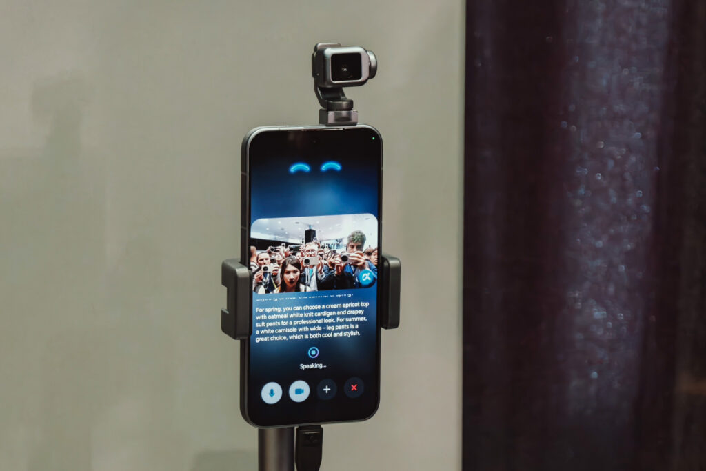 Honor claims its Robot Phone will launch later this year