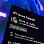 Did Windows 10 automatically update itself on this user’s PC with curiously perfect timing — or was this mid-shower surprise just an honest mistake?
